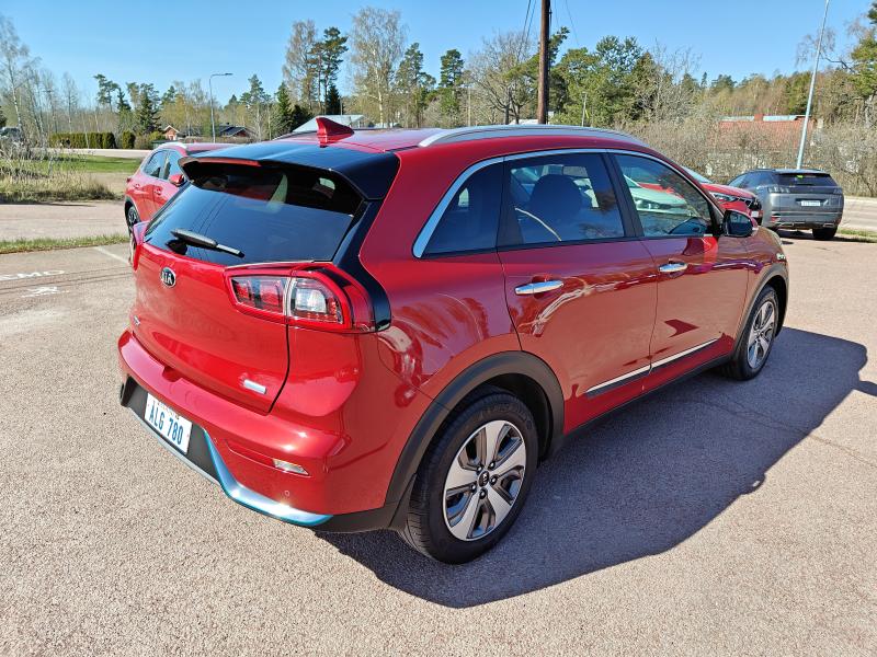 Kia Niro Niro Plug-in Hybrid 1,6 GDI EX DCT Automat - Laddhybrid med ...